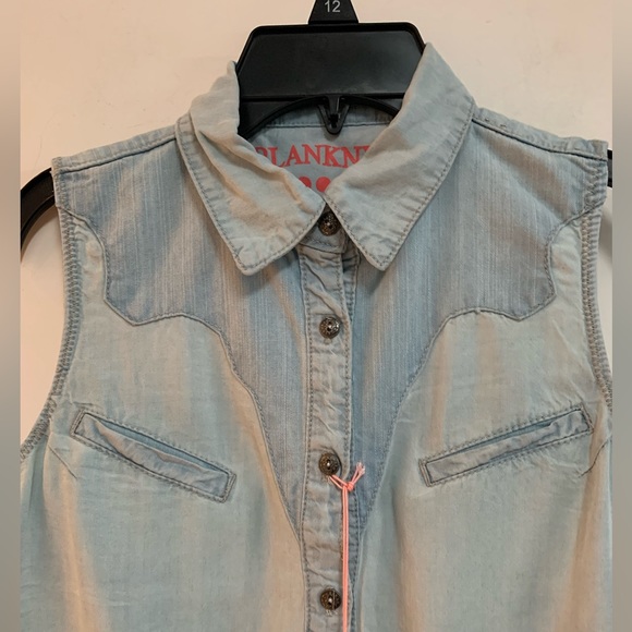 🌟HOST PICK🌟Blank Denim Jr Sleeveless Shirt - Picture 4 of 13